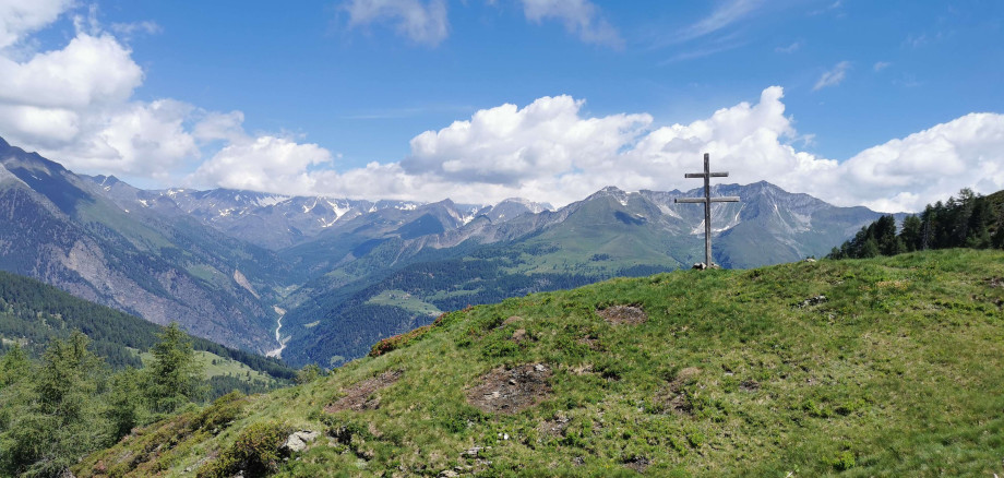 Hiking week in july and august